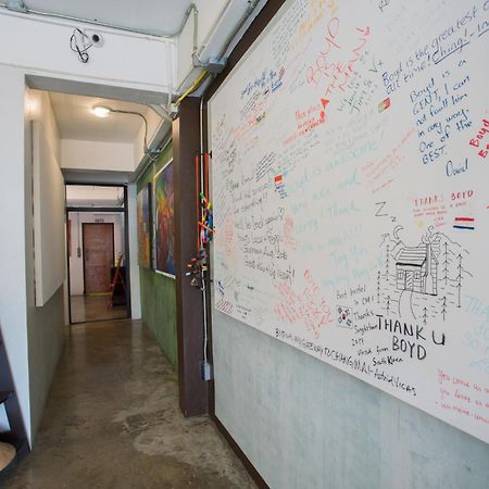 Zz Hostel Chiang Mai Bagian luar foto