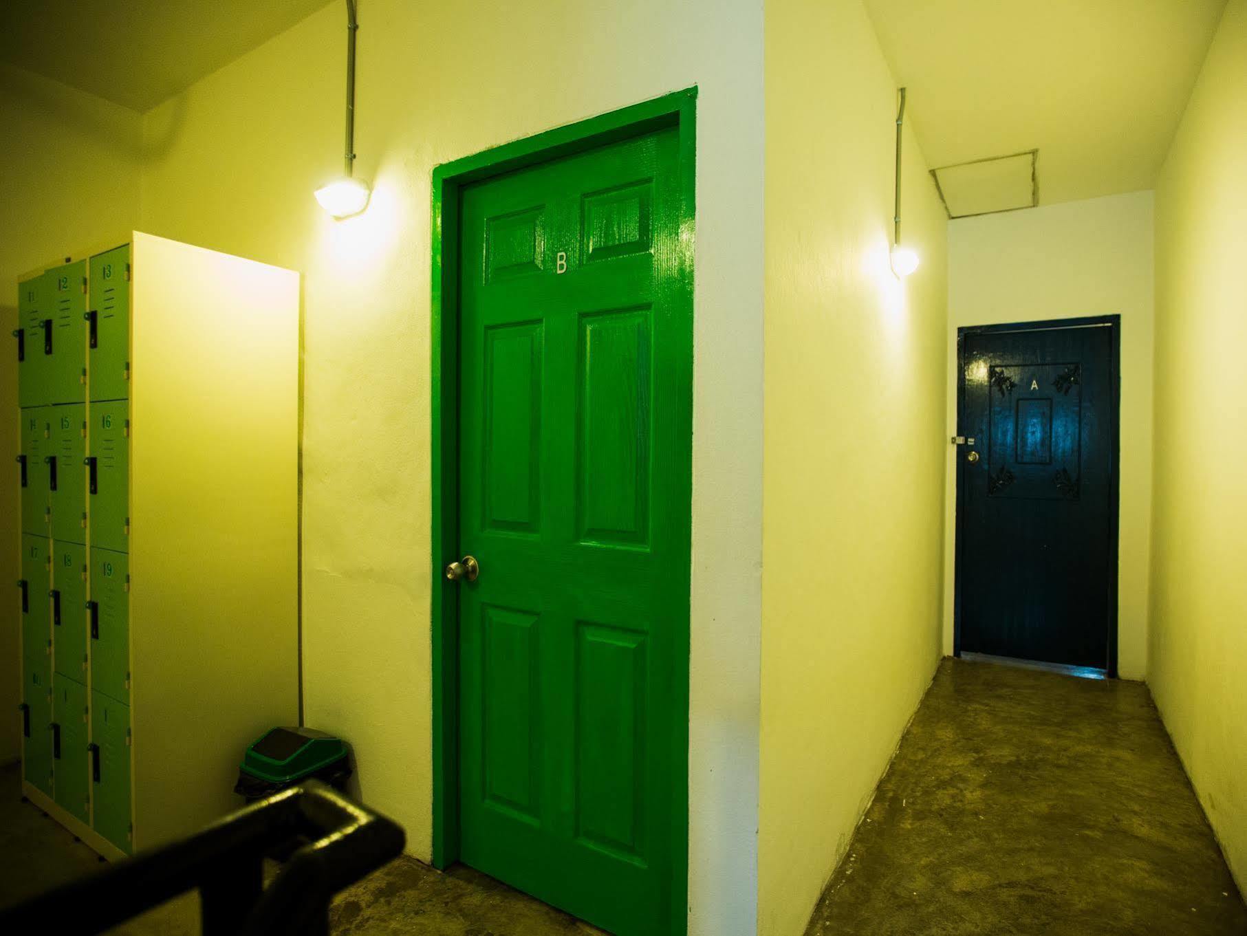 Zz Hostel Chiang Mai Bagian luar foto